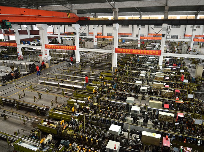 不銹鋼管廠家生產(chǎn)線