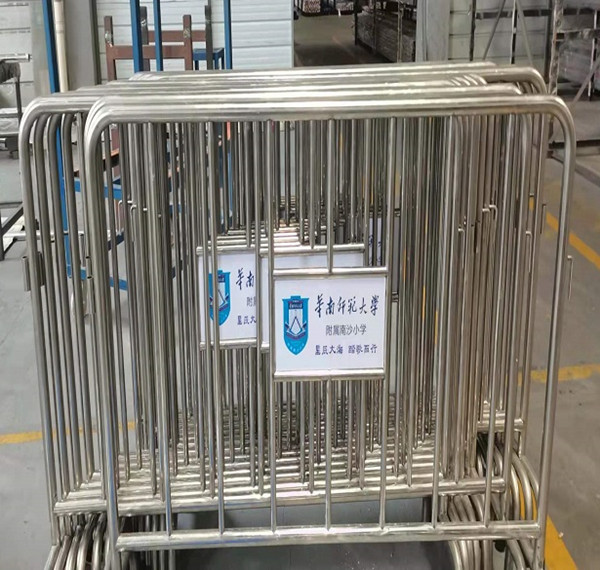 建筑裝飾用不銹鋼管---鐵馬護(hù)欄