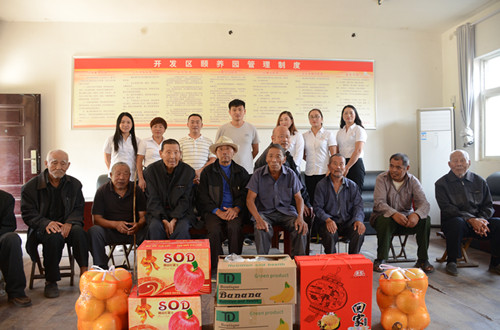 喜有沃不銹鋼走進(jìn)敬老院