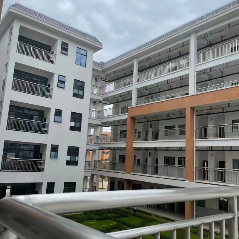 學(xué)校護(hù)欄用304不銹鋼管