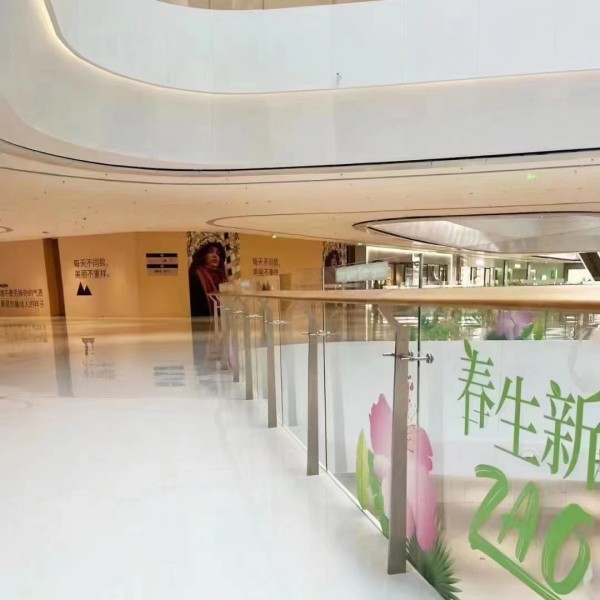 玻璃護(hù)欄用不銹鋼凹槽管